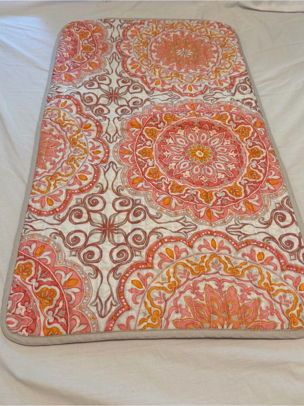 Sears and Roebuck King Size Orange Medallion Quilt - Home Bedding. 2016